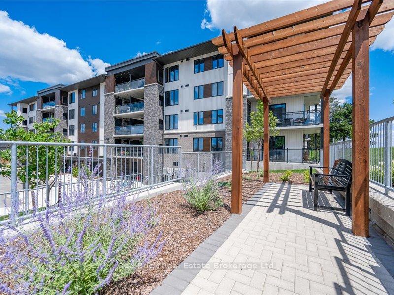 Photo 4 of Unit 003, 104 Summit Ridge Drive, Guelph, Grange Road — HOMEH