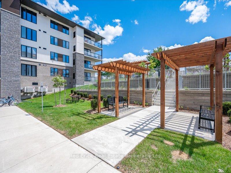 Photo 5 of Unit 003, 104 Summit Ridge Drive, Guelph, Grange Road — HOMEH