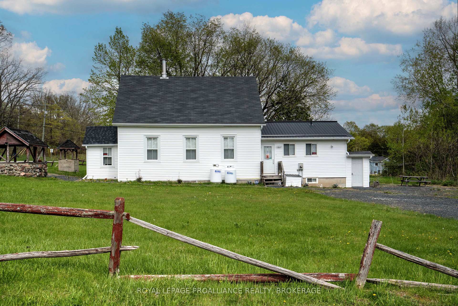 Photo 9 of 1867 Crow Lake Road, Frontenac, Frontenac Centre — HOMEH
