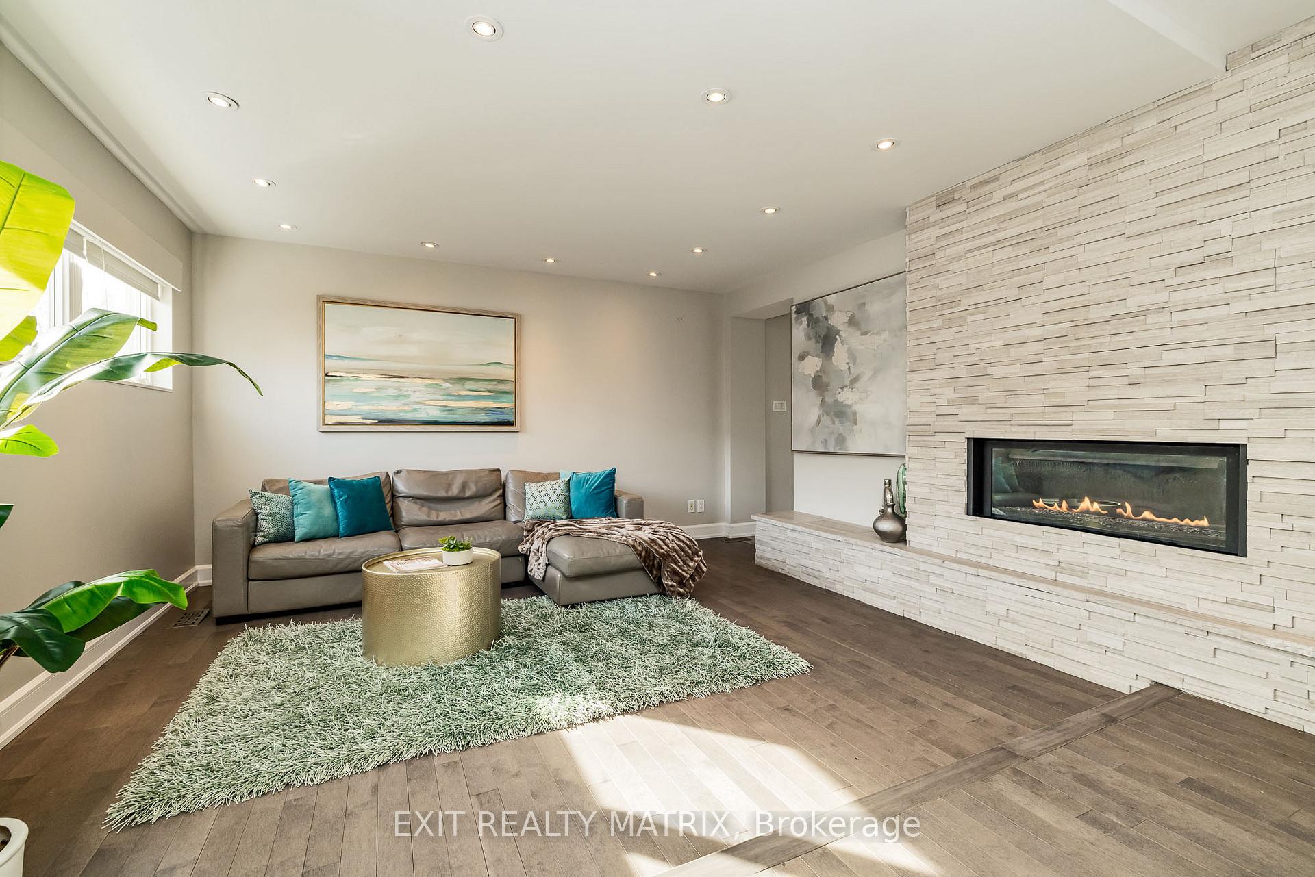 Photo 3 of 634 Edison Avenue, Ottawa, McKellar/Highland — HOMEH