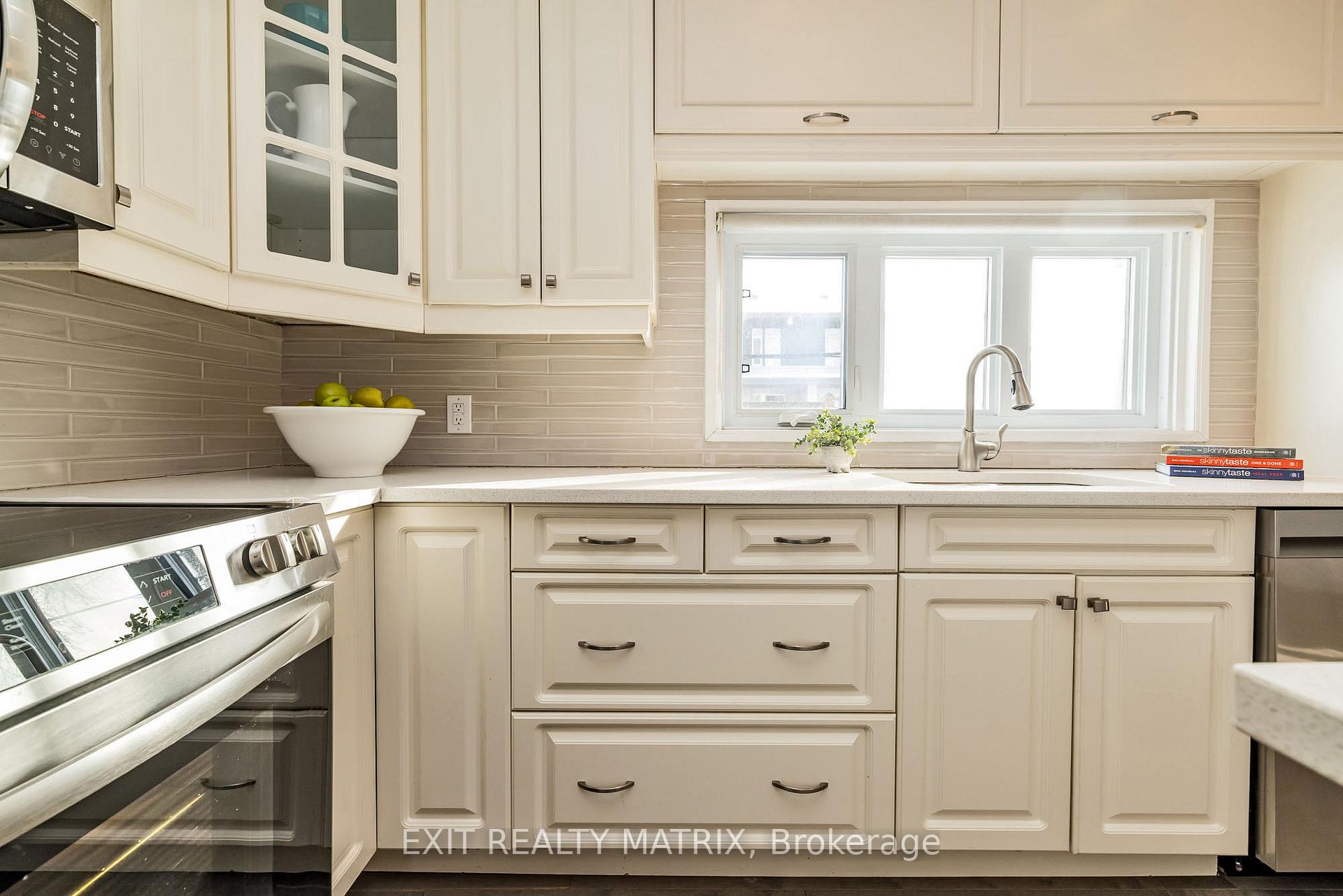 Photo 11 of 634 Edison Avenue, Ottawa, McKellar/Highland — HOMEH