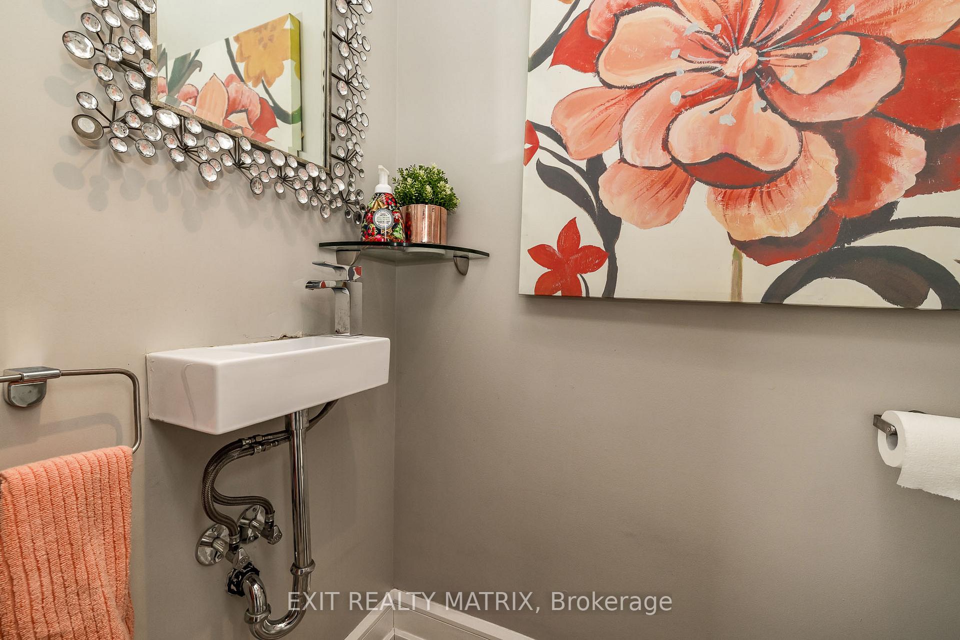 Photo 15 of 634 Edison Avenue, Ottawa, McKellar/Highland — HOMEH