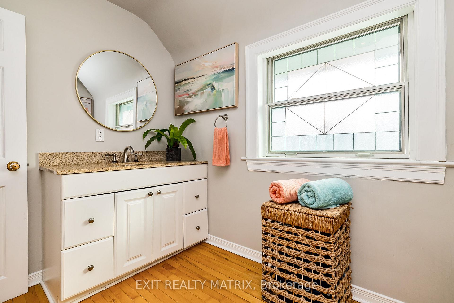 Photo 28 of 634 Edison Avenue, Ottawa, McKellar/Highland — HOMEH