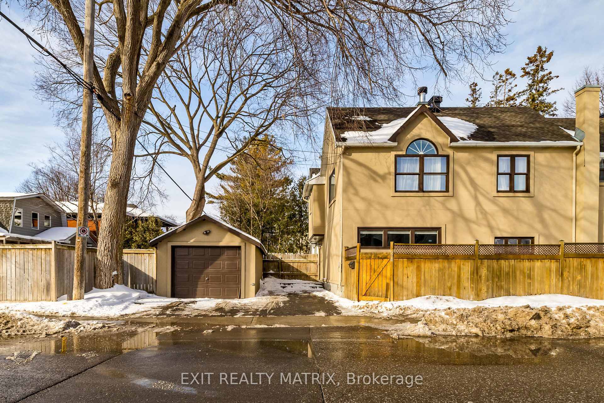 Photo 33 of 634 Edison Avenue, Ottawa, McKellar/Highland — HOMEH