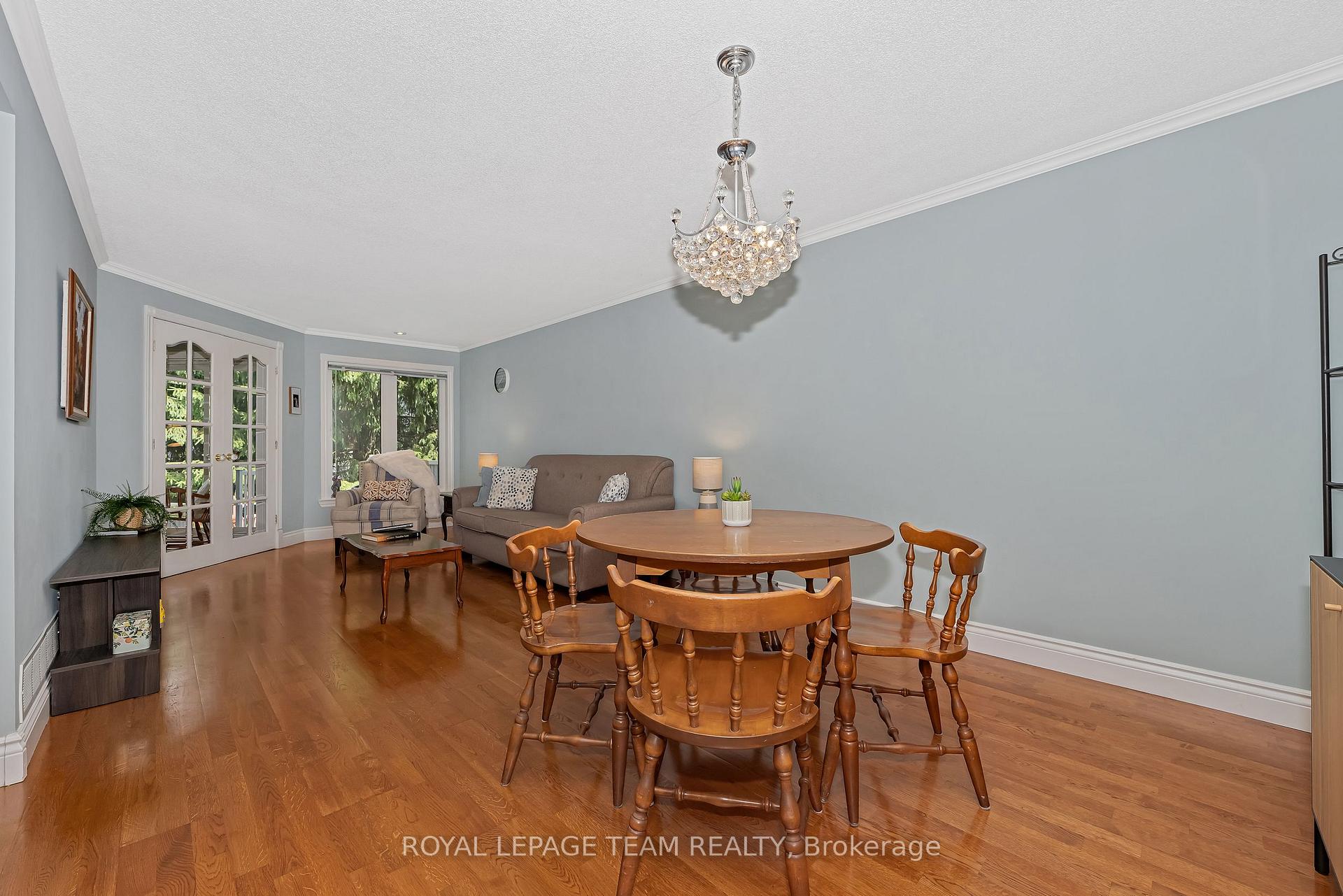 Photo 3 of 87 Dalecroft Crescent, Ottawa, Centrepointe — HOMEH