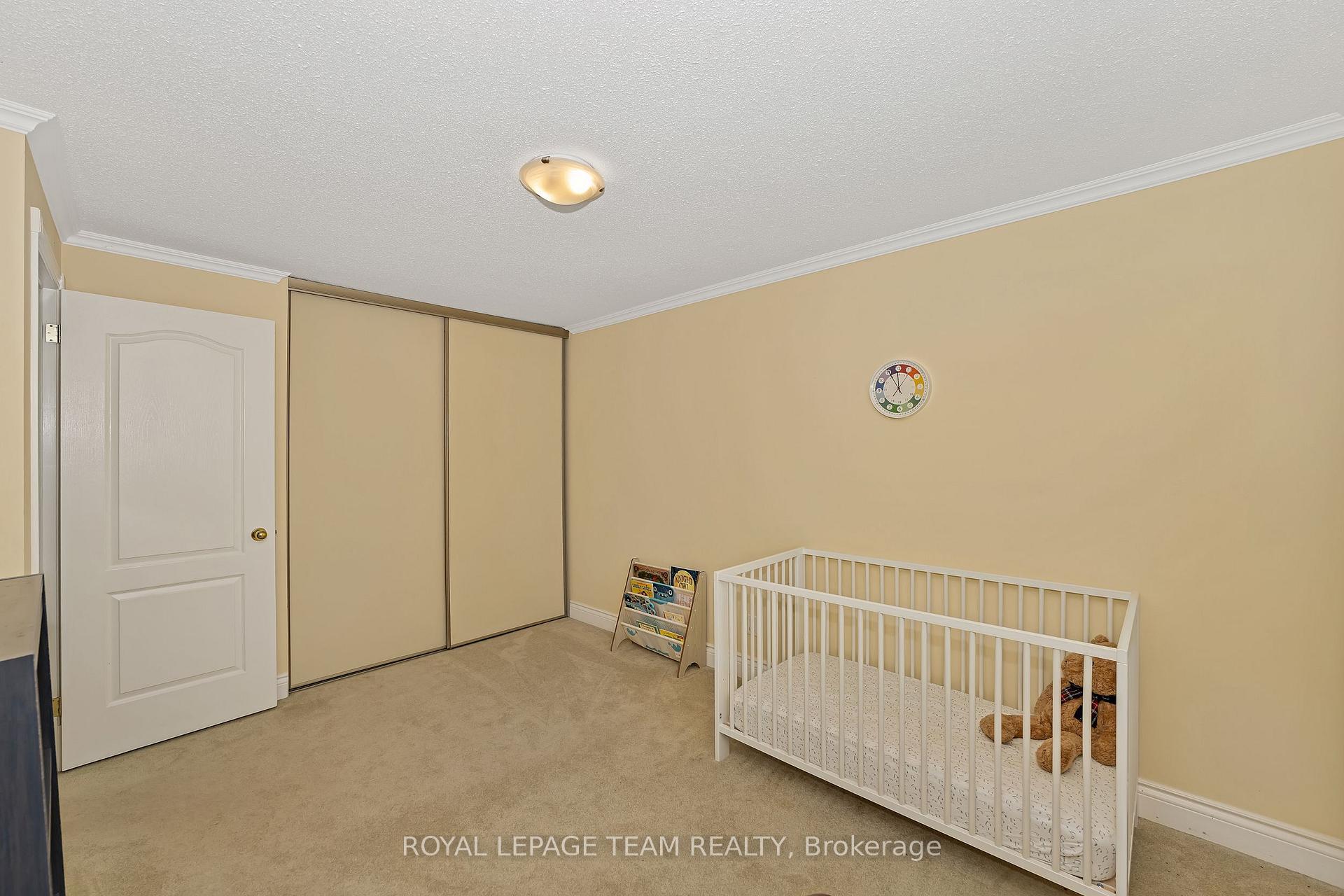 Photo 14 of 87 Dalecroft Crescent, Ottawa, Centrepointe — HOMEH