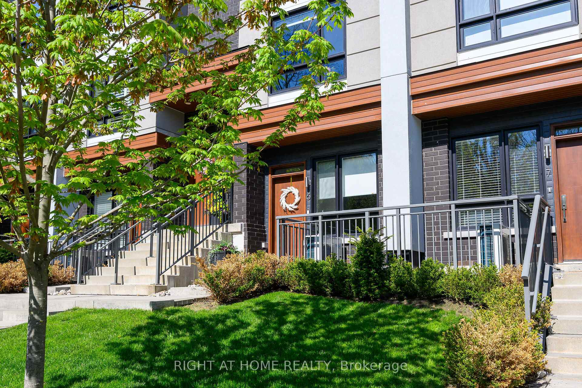 Photo 1 of Unit 6, 39 Robinson Street N, Grimsby, Grimsby East — HOMEH