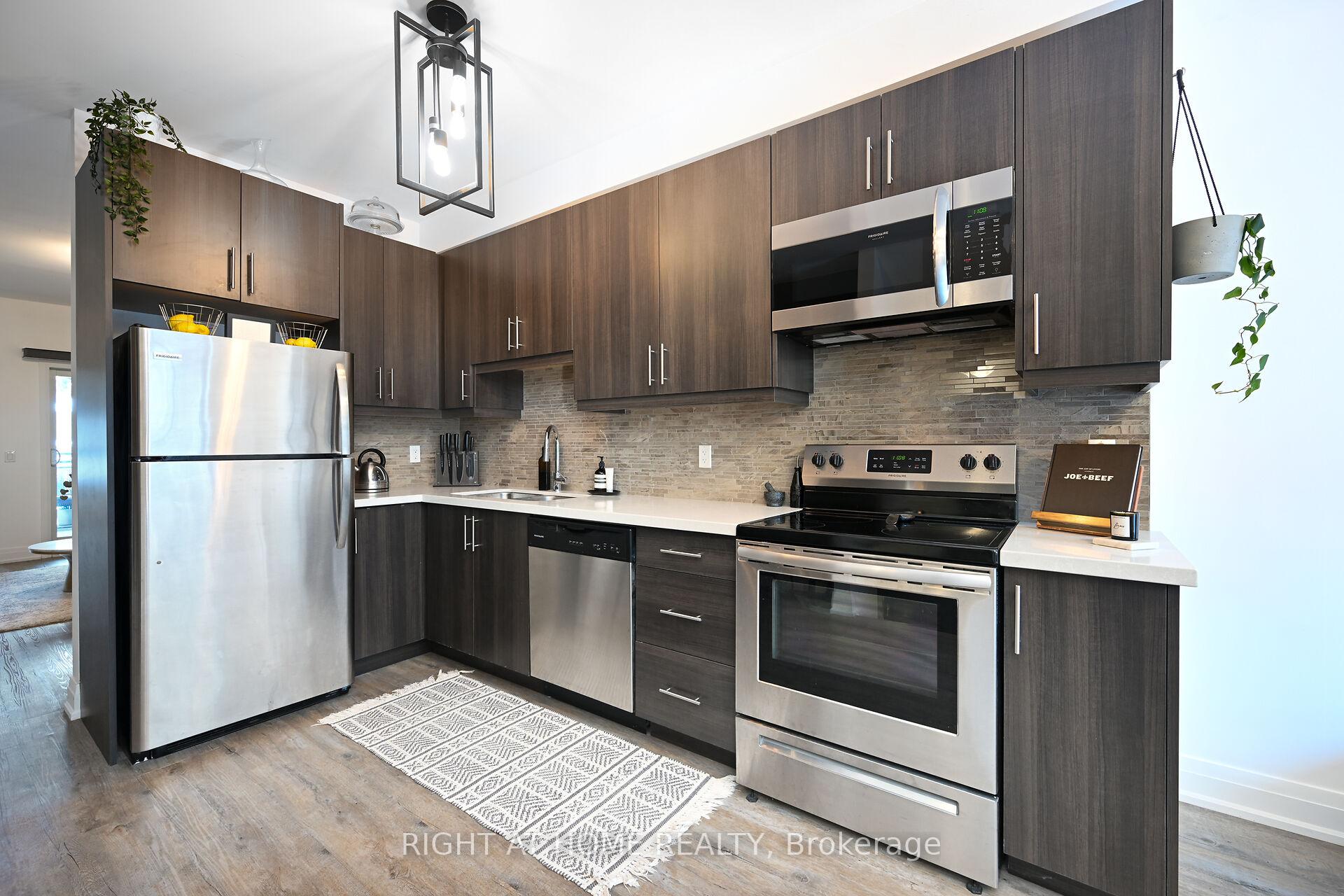 Photo 4 of Unit 6, 39 Robinson Street N, Grimsby, Grimsby East — HOMEH