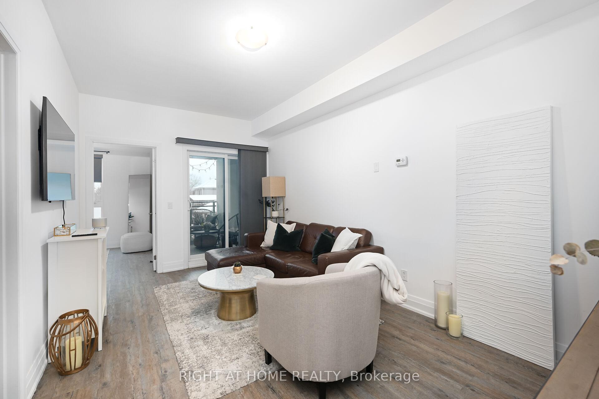 Photo 10 of Unit 6, 39 Robinson Street N, Grimsby, Grimsby East — HOMEH