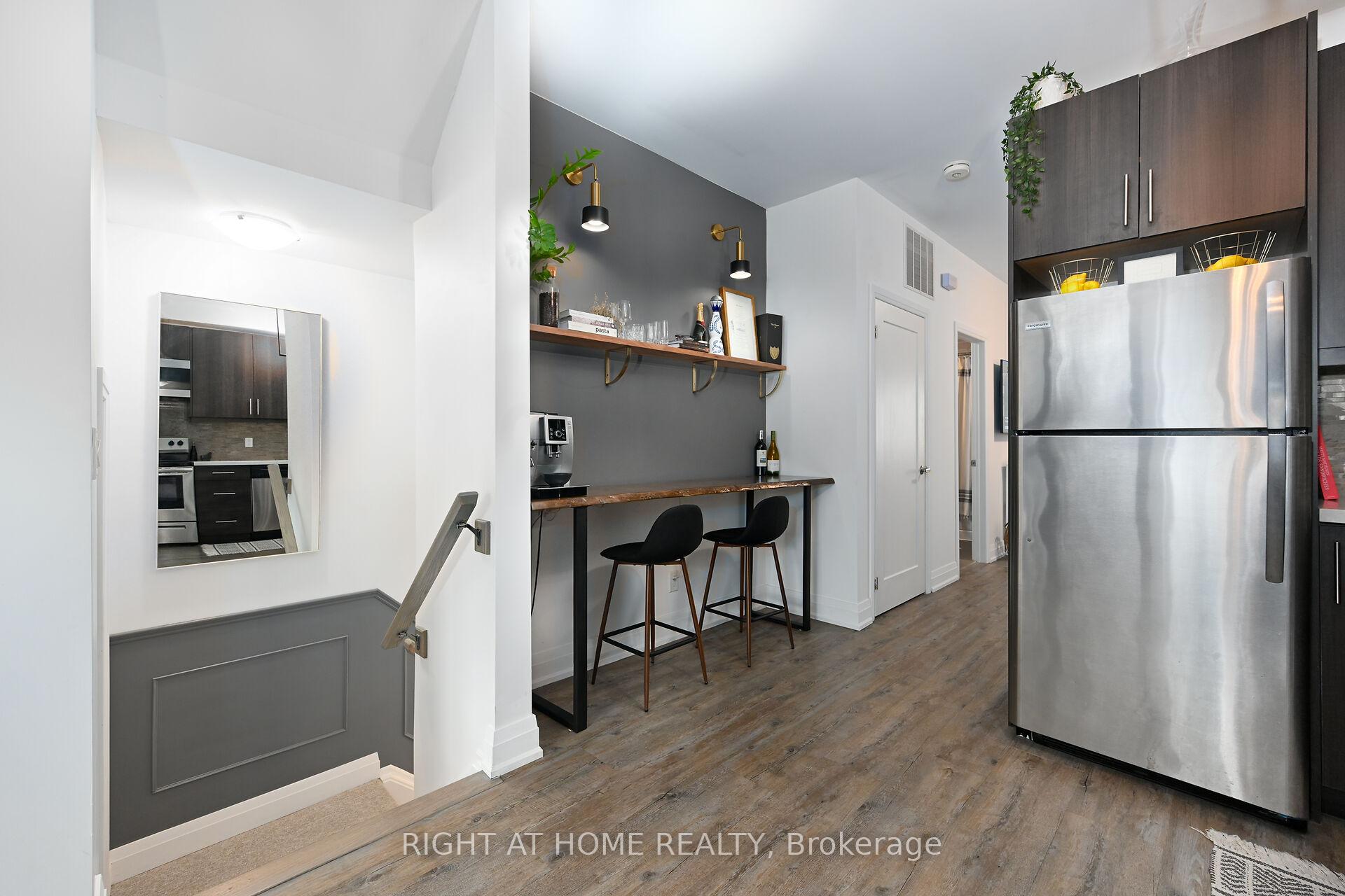 Photo 17 of Unit 6, 39 Robinson Street N, Grimsby, Grimsby East — HOMEH