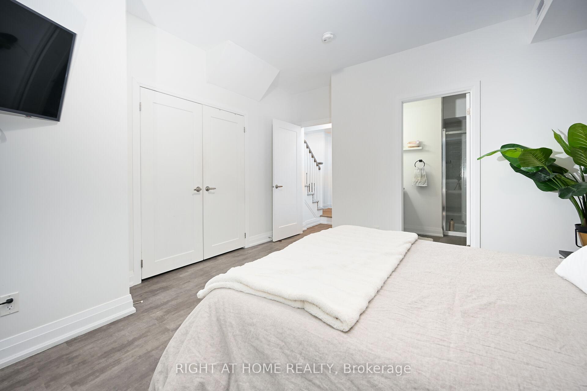 Photo 20 of Unit 6, 39 Robinson Street N, Grimsby, Grimsby East — HOMEH