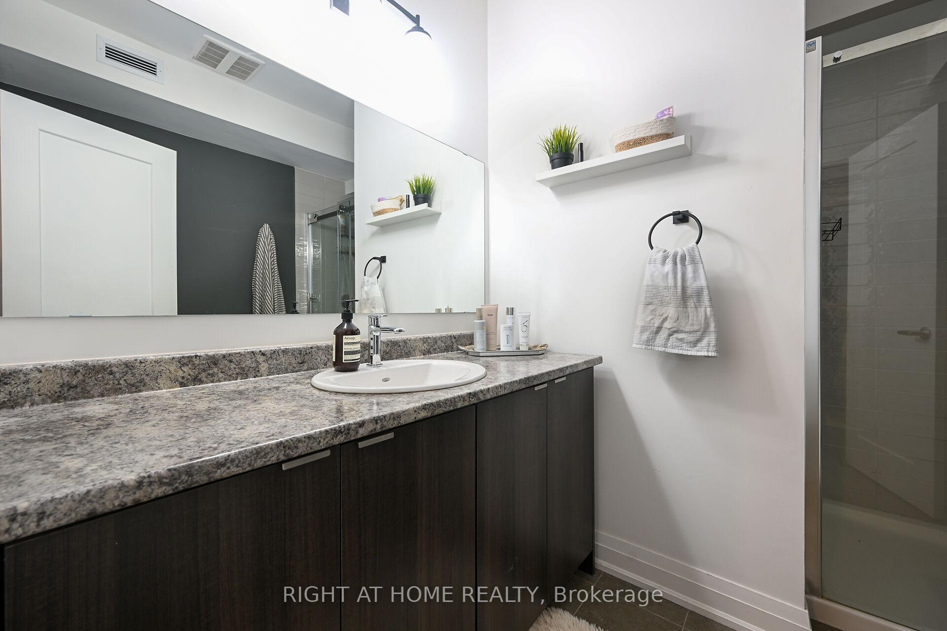 Photo 21 of Unit 6, 39 Robinson Street N, Grimsby, Grimsby East — HOMEH