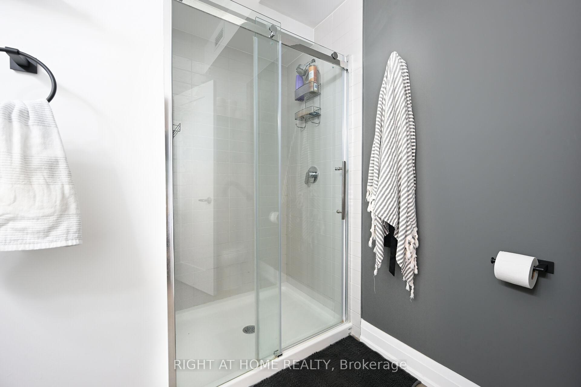 Photo 22 of Unit 6, 39 Robinson Street N, Grimsby, Grimsby East — HOMEH