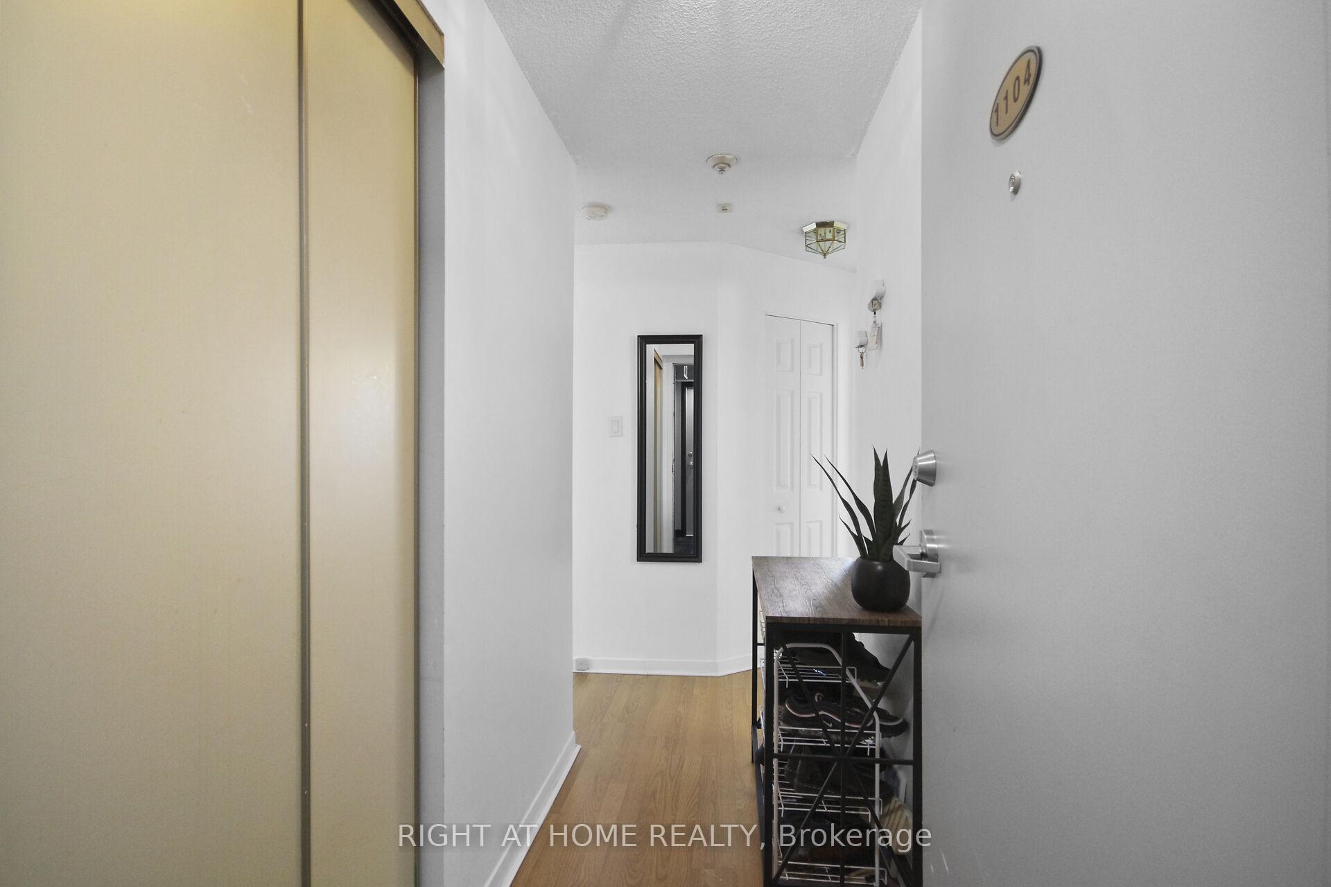 Photo 5 of Unit 1104, 1440 Heron Road, Ottawa, Heron Gate — HOMEH