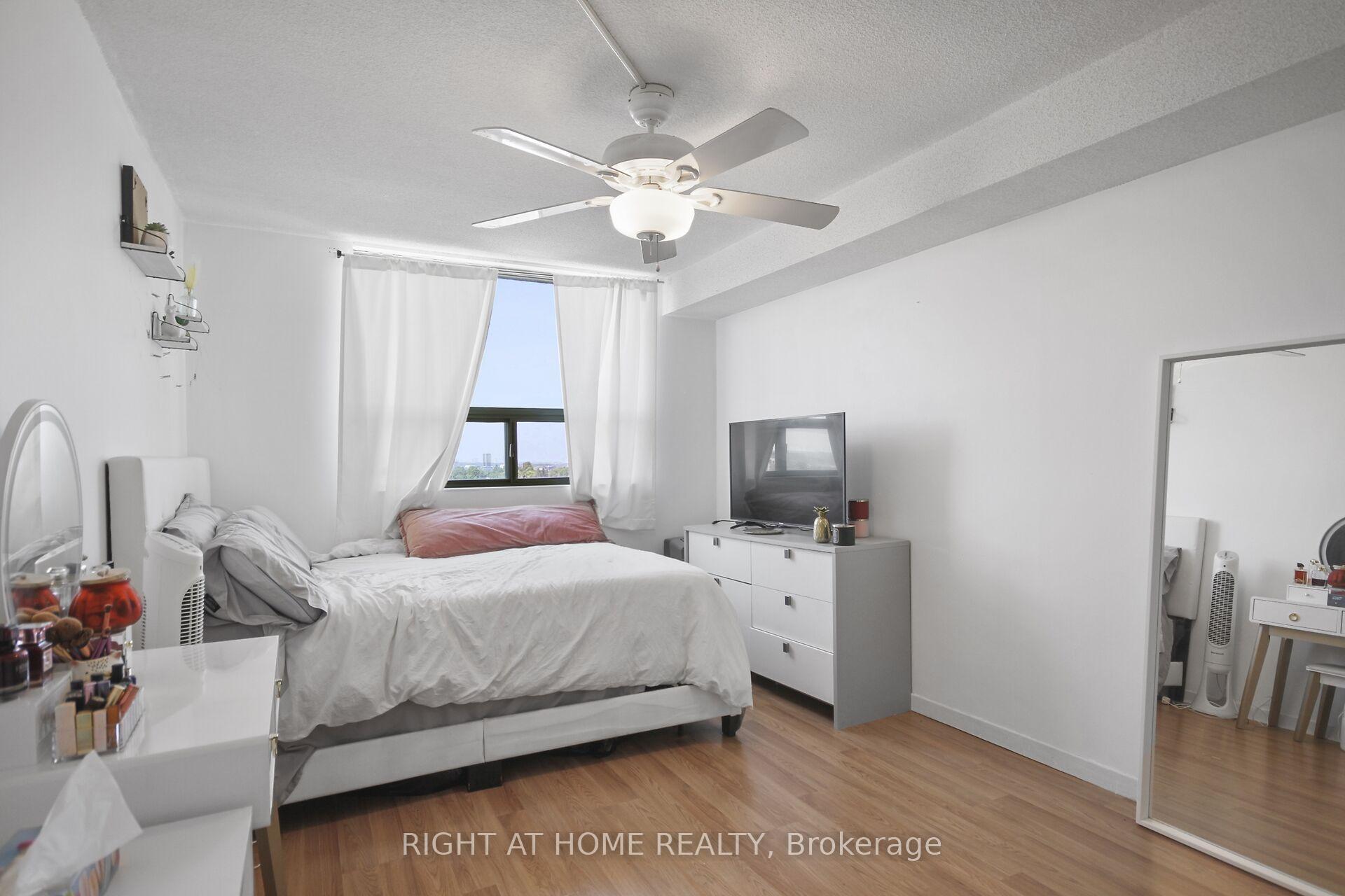 Photo 23 of Unit 1104, 1440 Heron Road, Ottawa, Heron Gate — HOMEH