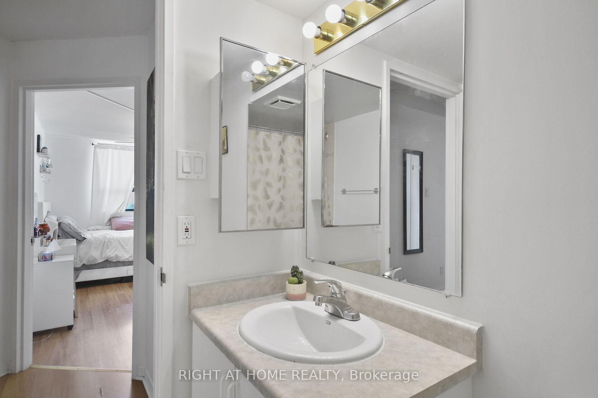 Photo 31 of Unit 1104, 1440 Heron Road, Ottawa, Heron Gate — HOMEH
