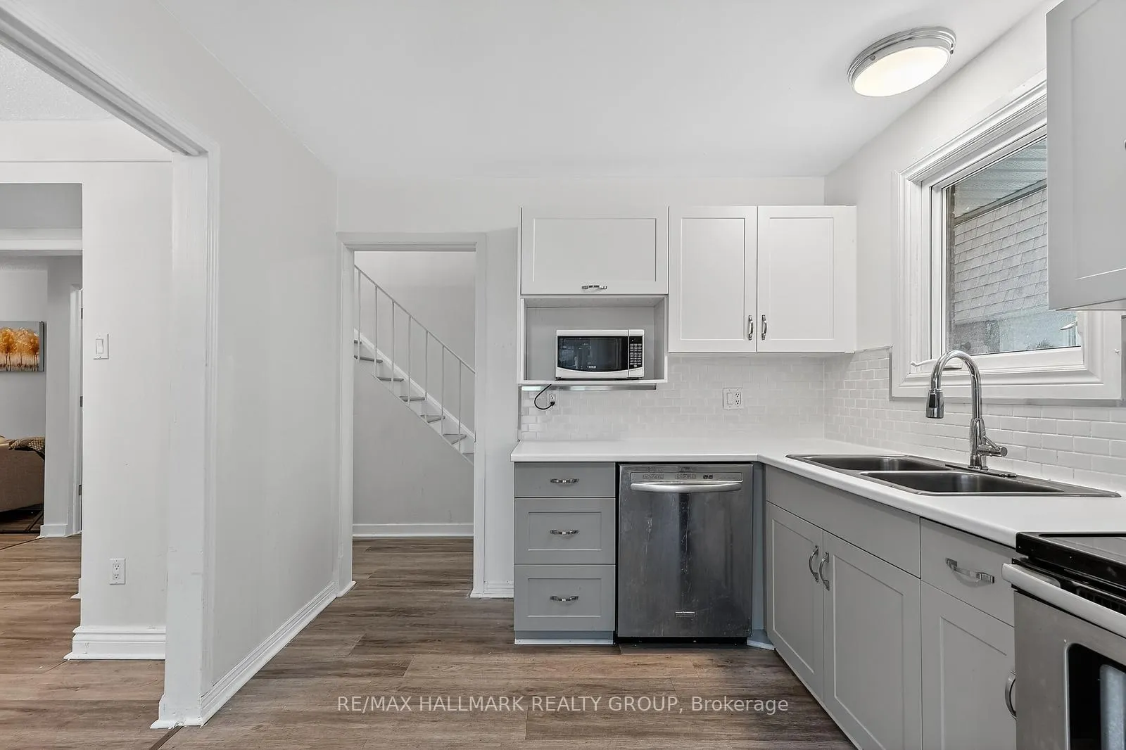 Photo 8 of Unit 26, 837 Eastvale Drive, Ottawa, Beaconwood — HOMEH