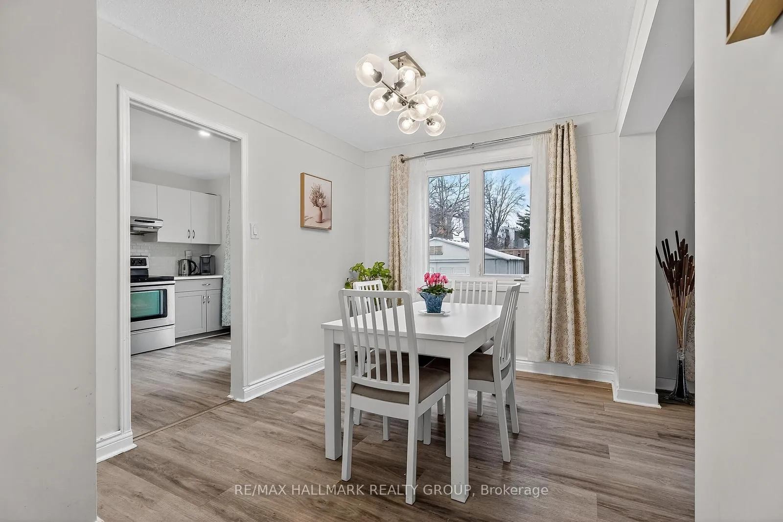 Photo 10 of Unit 26, 837 Eastvale Drive, Ottawa, Beaconwood — HOMEH
