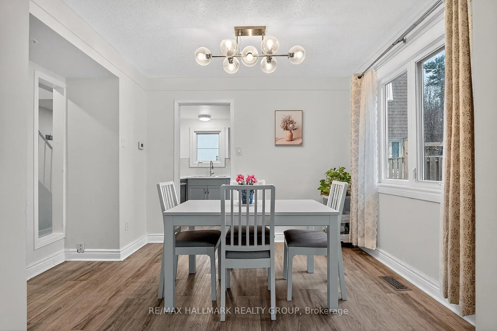 Photo 11 of Unit 26, 837 Eastvale Drive, Ottawa, Beaconwood — HOMEH