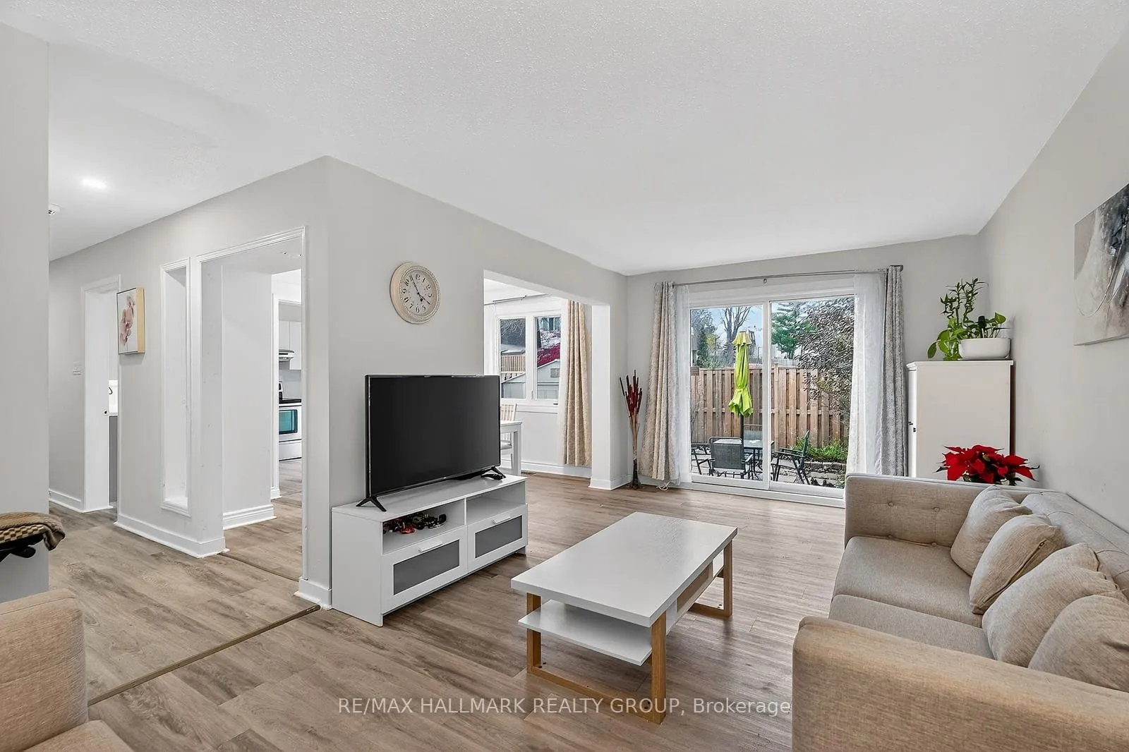 Photo 14 of Unit 26, 837 Eastvale Drive, Ottawa, Beaconwood — HOMEH