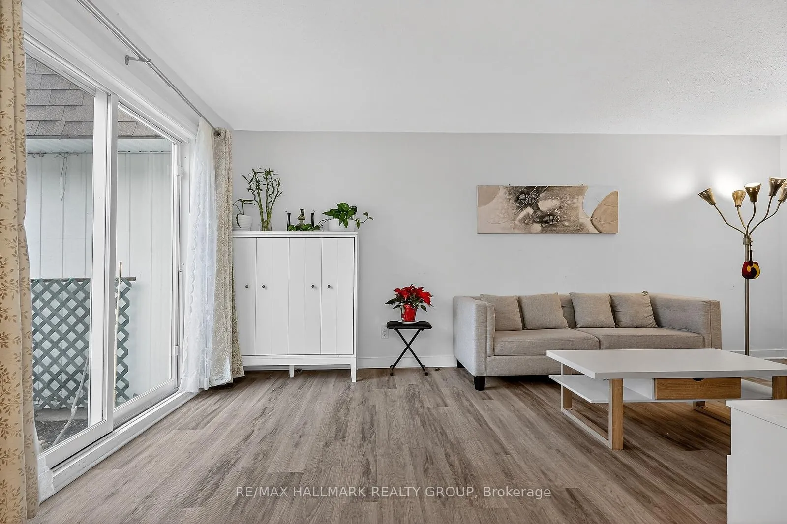 Photo 17 of Unit 26, 837 Eastvale Drive, Ottawa, Beaconwood — HOMEH