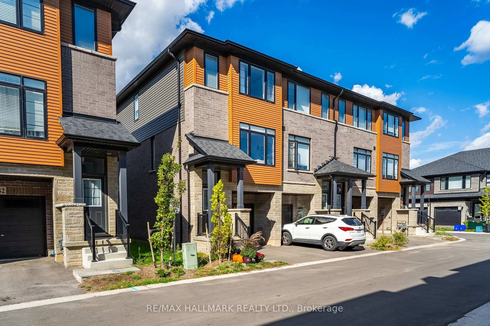 Photo 2 of Unit 83, 461 Blackburn Drive, Brant, Brantford Twp — HOMEH