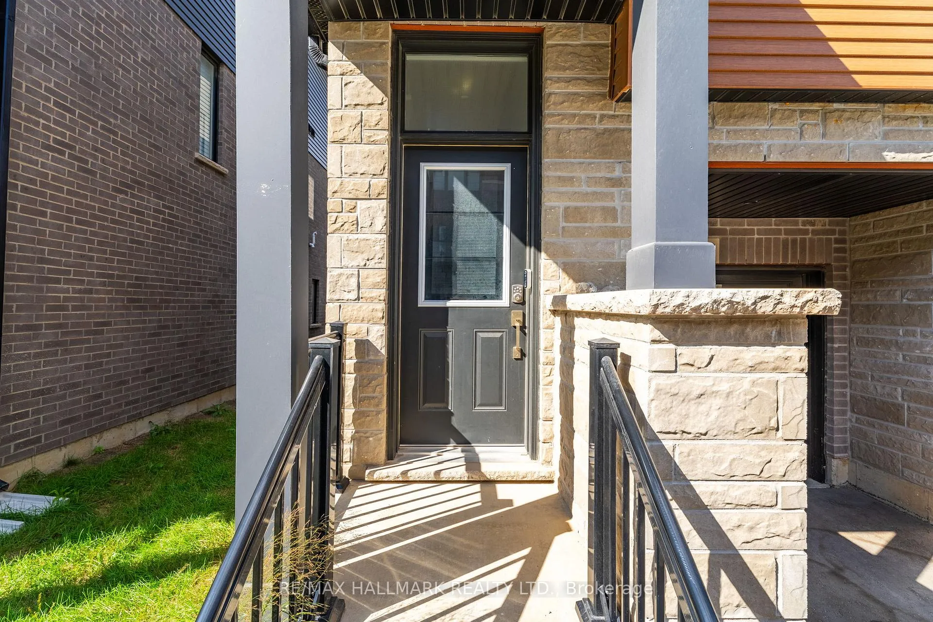 Photo 4 of Unit 83, 461 Blackburn Drive, Brant, Brantford Twp — HOMEH