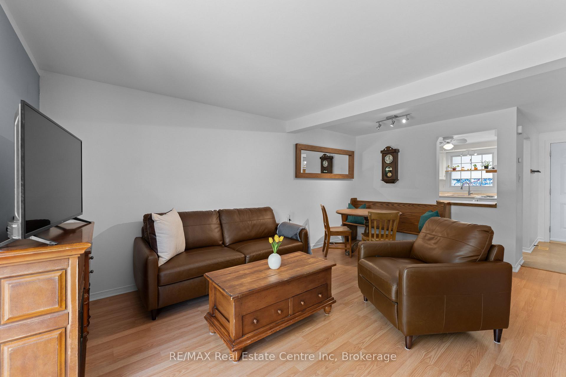 Photo 10 of Unit 28, 383 Edinburgh Road S, Guelph, Dovercliffe Park/Old University — HOMEH