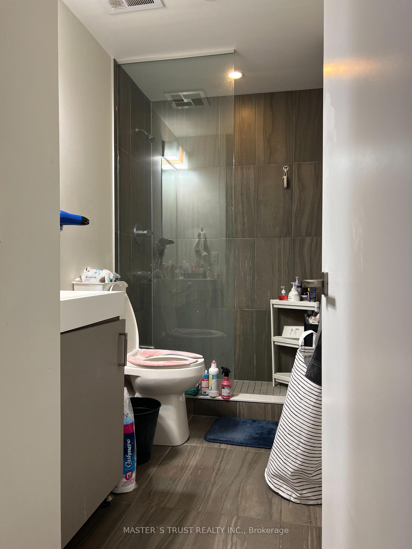 Photo 4 of Unit 1101, 17 Dundonald Street, Toronto, Church-Yonge Corridor — HOMEH