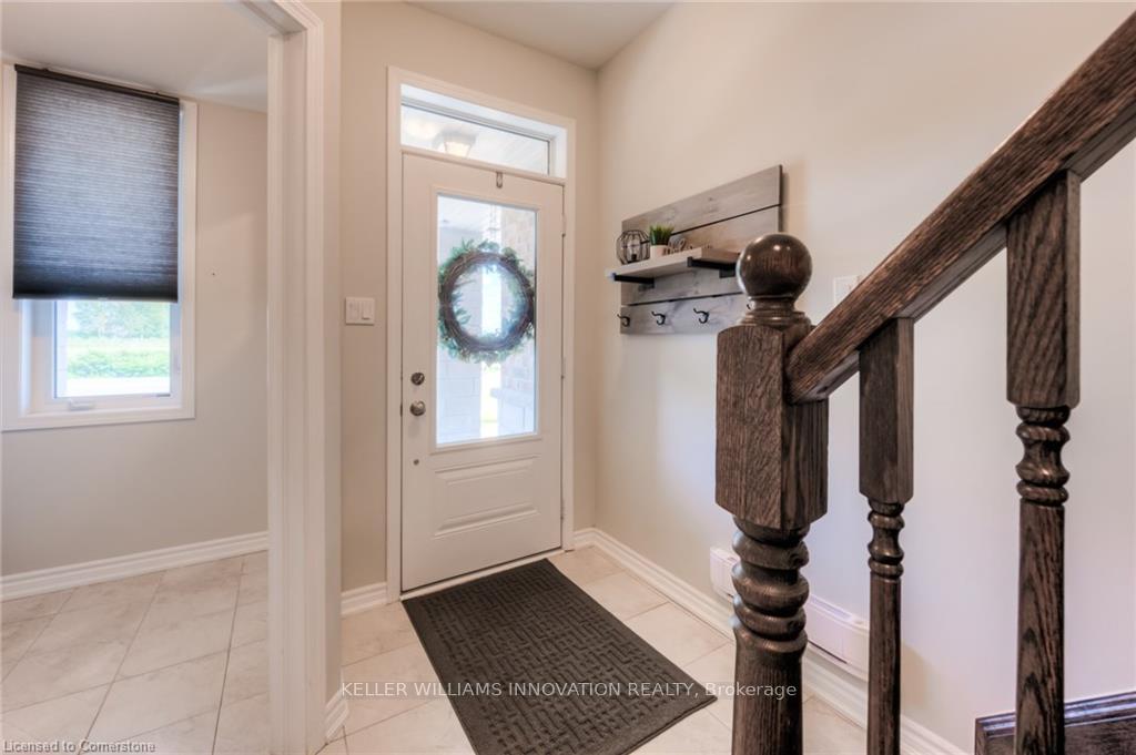 Photo 5 of 595 Goldenrod Lane, Kitchener — HOMEH