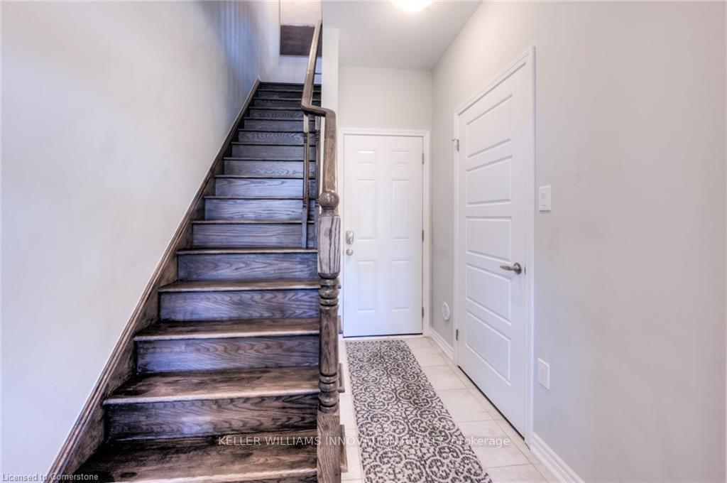 Photo 7 of 595 Goldenrod Lane, Kitchener — HOMEH