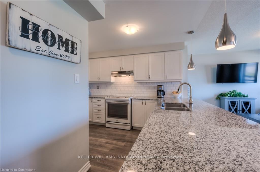 Photo 9 of 595 Goldenrod Lane, Kitchener — HOMEH