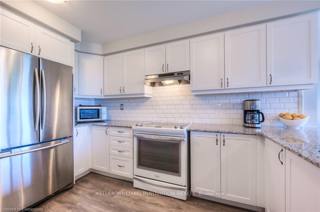 Photo 10 of 595 Goldenrod Lane, Kitchener — HOMEH