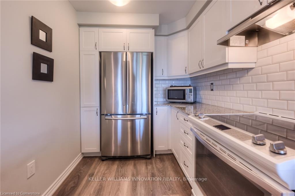 Photo 12 of 595 Goldenrod Lane, Kitchener — HOMEH