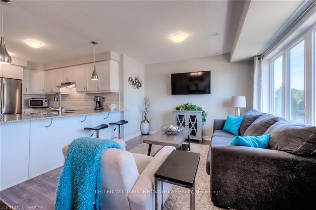 Photo 14 of 595 Goldenrod Lane, Kitchener — HOMEH