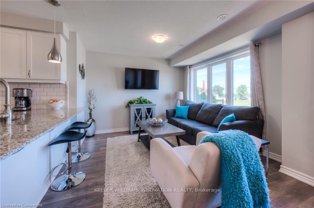 Photo 16 of 595 Goldenrod Lane, Kitchener — HOMEH