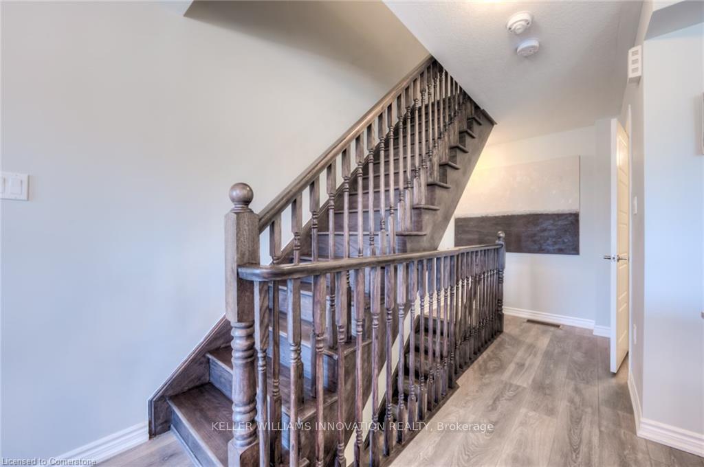 Photo 23 of 595 Goldenrod Lane, Kitchener — HOMEH