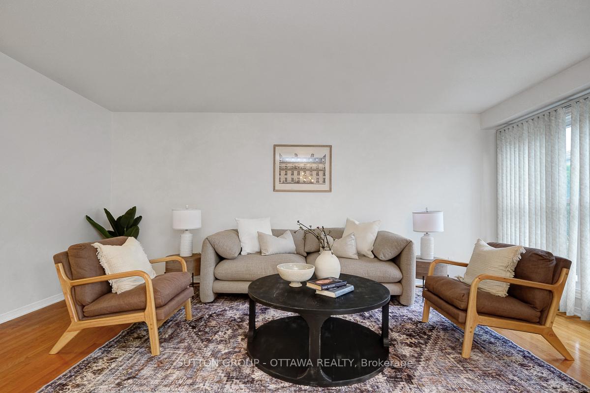 Photo 9 of Unit 19, 6157 Oak Meadows Drive, Ottawa, Chapel Hill — HOMEH