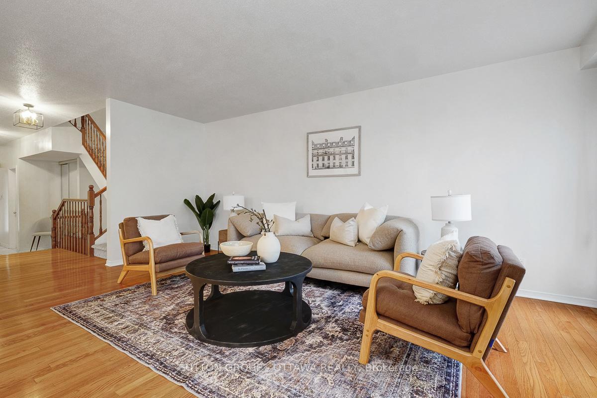 Photo 11 of Unit 19, 6157 Oak Meadows Drive, Ottawa, Chapel Hill — HOMEH