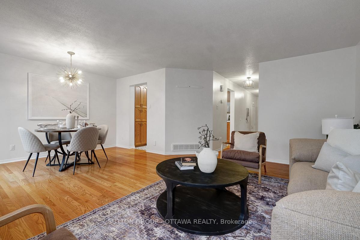 Photo 12 of Unit 19, 6157 Oak Meadows Drive, Ottawa, Chapel Hill — HOMEH