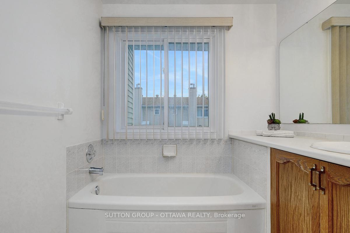 Photo 25 of Unit 19, 6157 Oak Meadows Drive, Ottawa, Chapel Hill — HOMEH