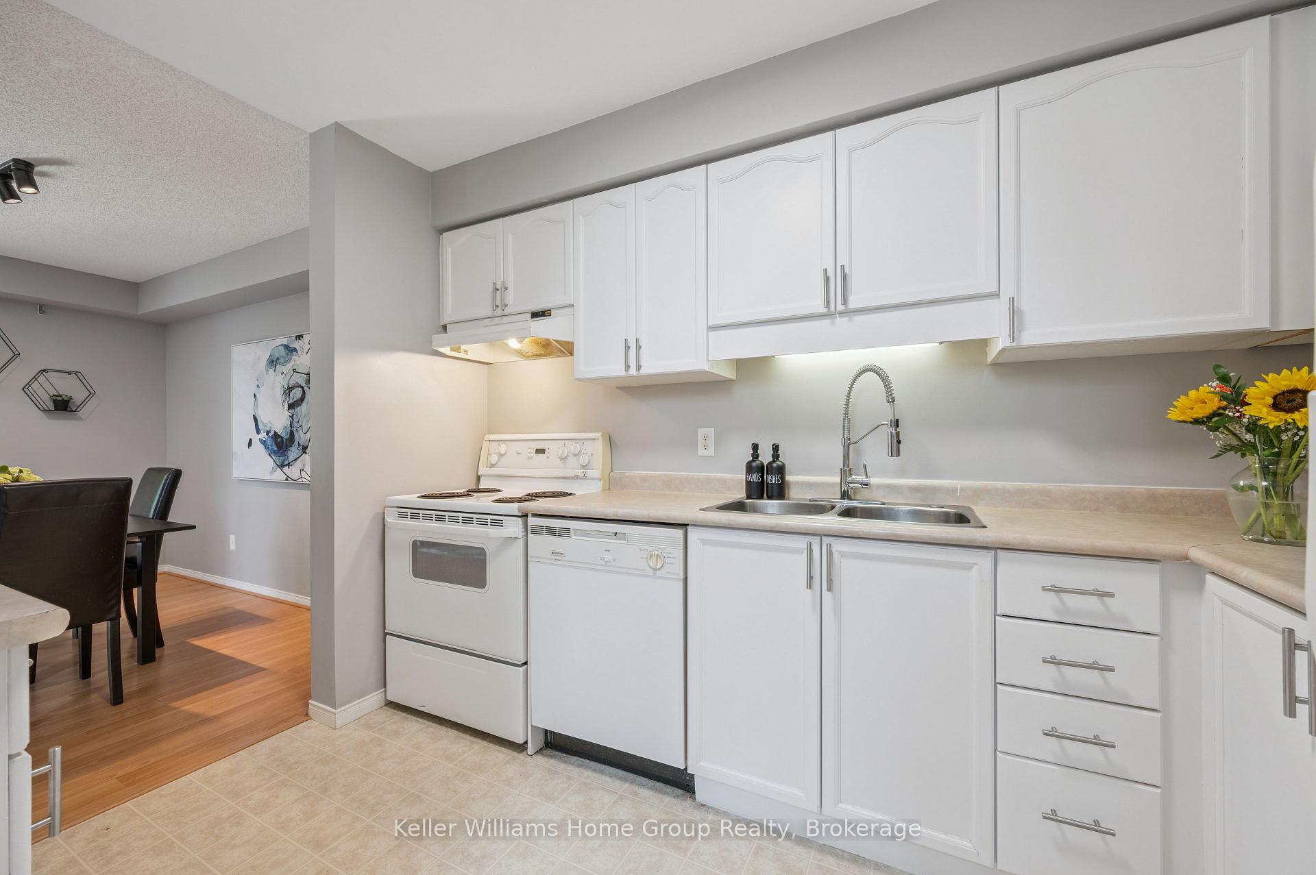 Photo 14 of Unit 30, 920 Edinburgh Road S, Guelph, Kortright West — HOMEH