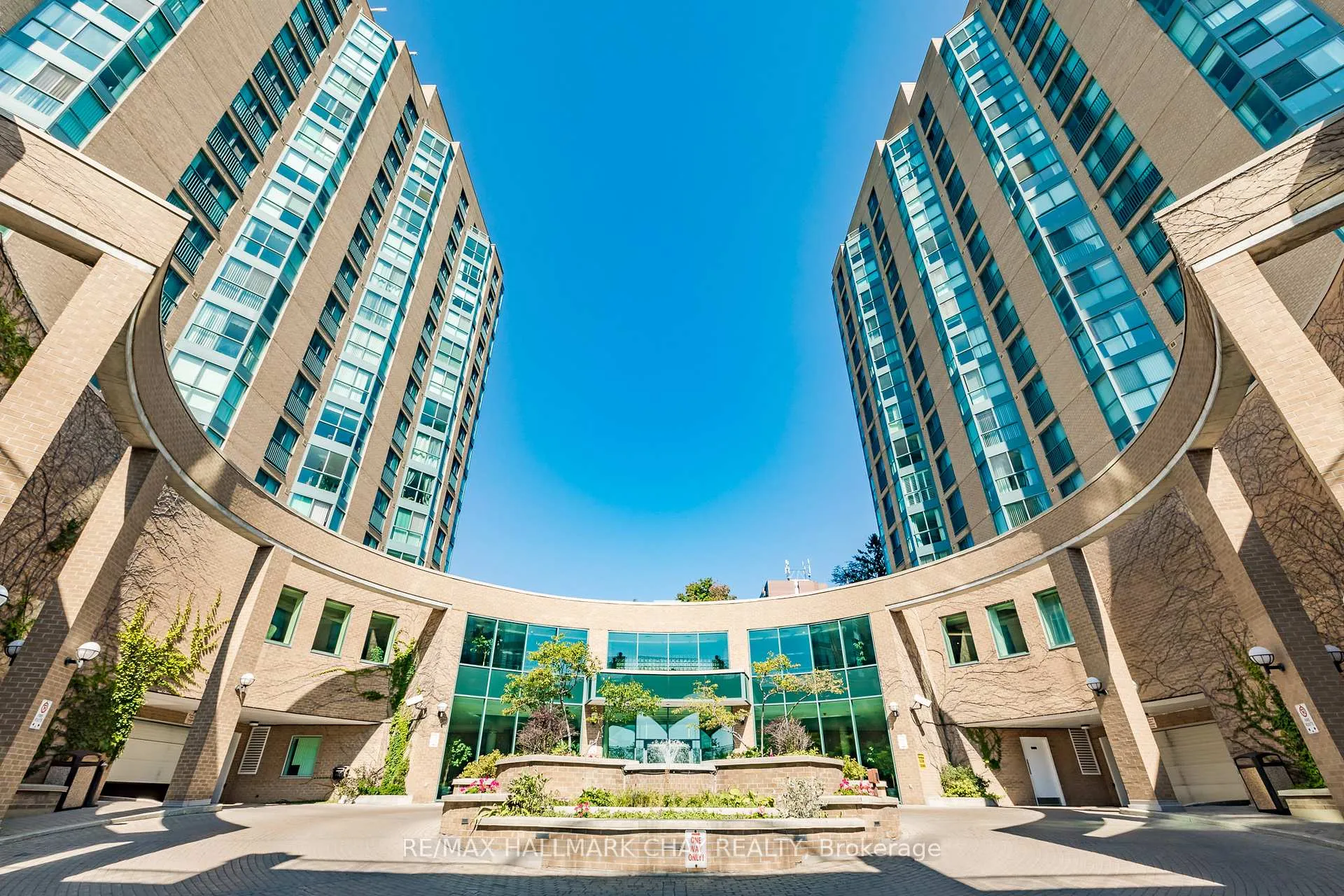 Photo 1 of Unit 1404, 150 Dunlop Street E, Barrie, City Centre — HOMEH