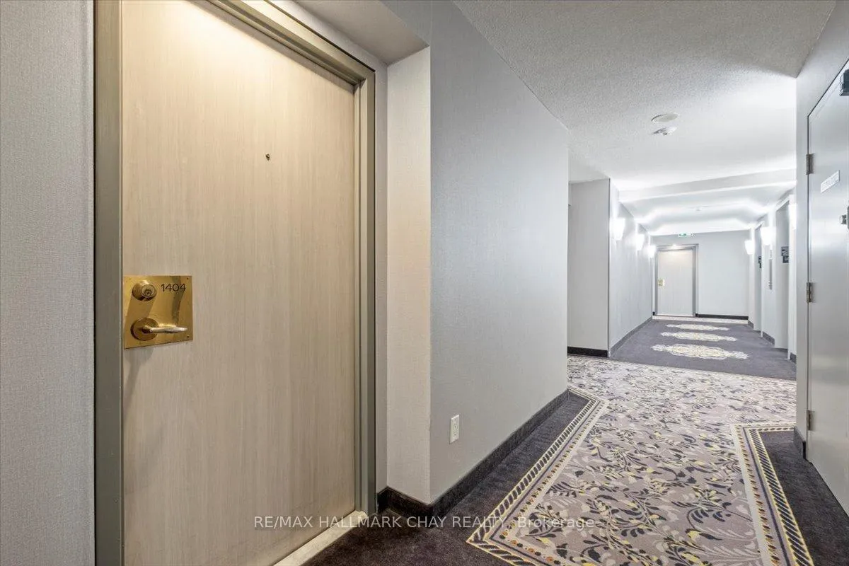 Photo 5 of Unit 1404, 150 Dunlop Street E, Barrie, City Centre — HOMEH