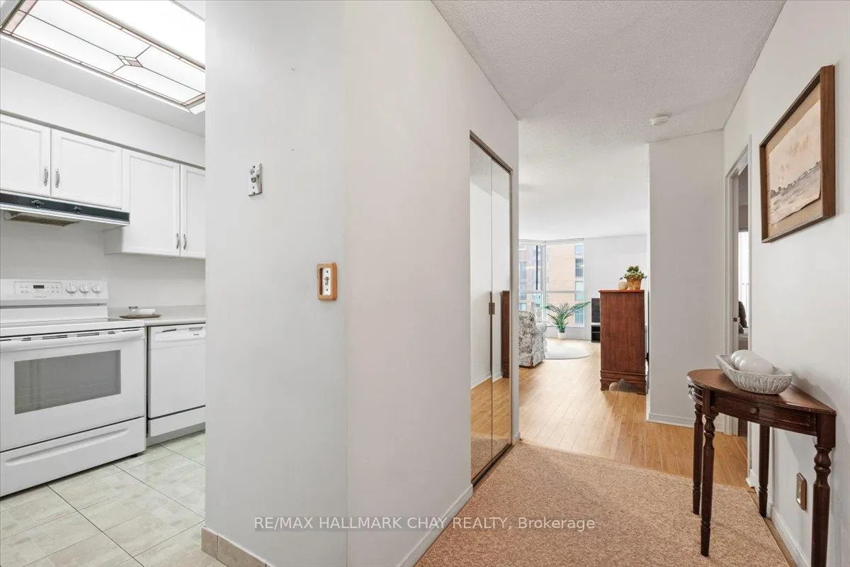 Photo 7 of Unit 1404, 150 Dunlop Street E, Barrie, City Centre — HOMEH
