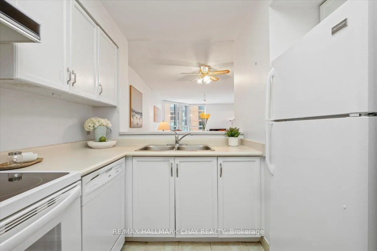 Photo 9 of Unit 1404, 150 Dunlop Street E, Barrie, City Centre — HOMEH