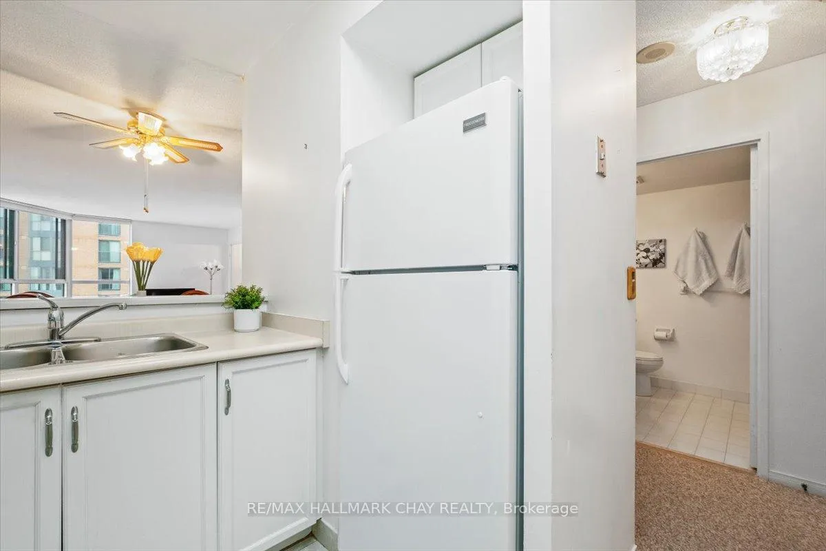 Photo 10 of Unit 1404, 150 Dunlop Street E, Barrie, City Centre — HOMEH