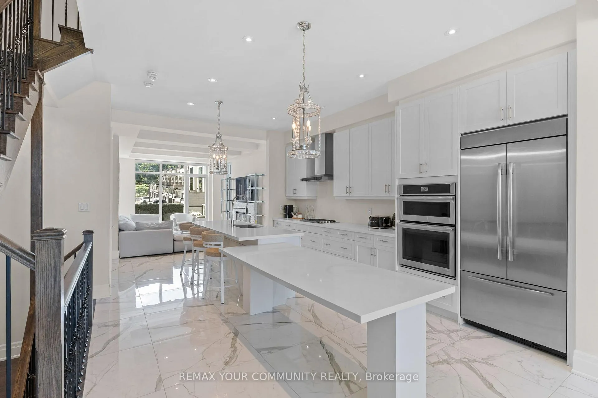 Photo 8 of 40 Crimson Forest Drive, Vaughan, Patterson — HOMEH