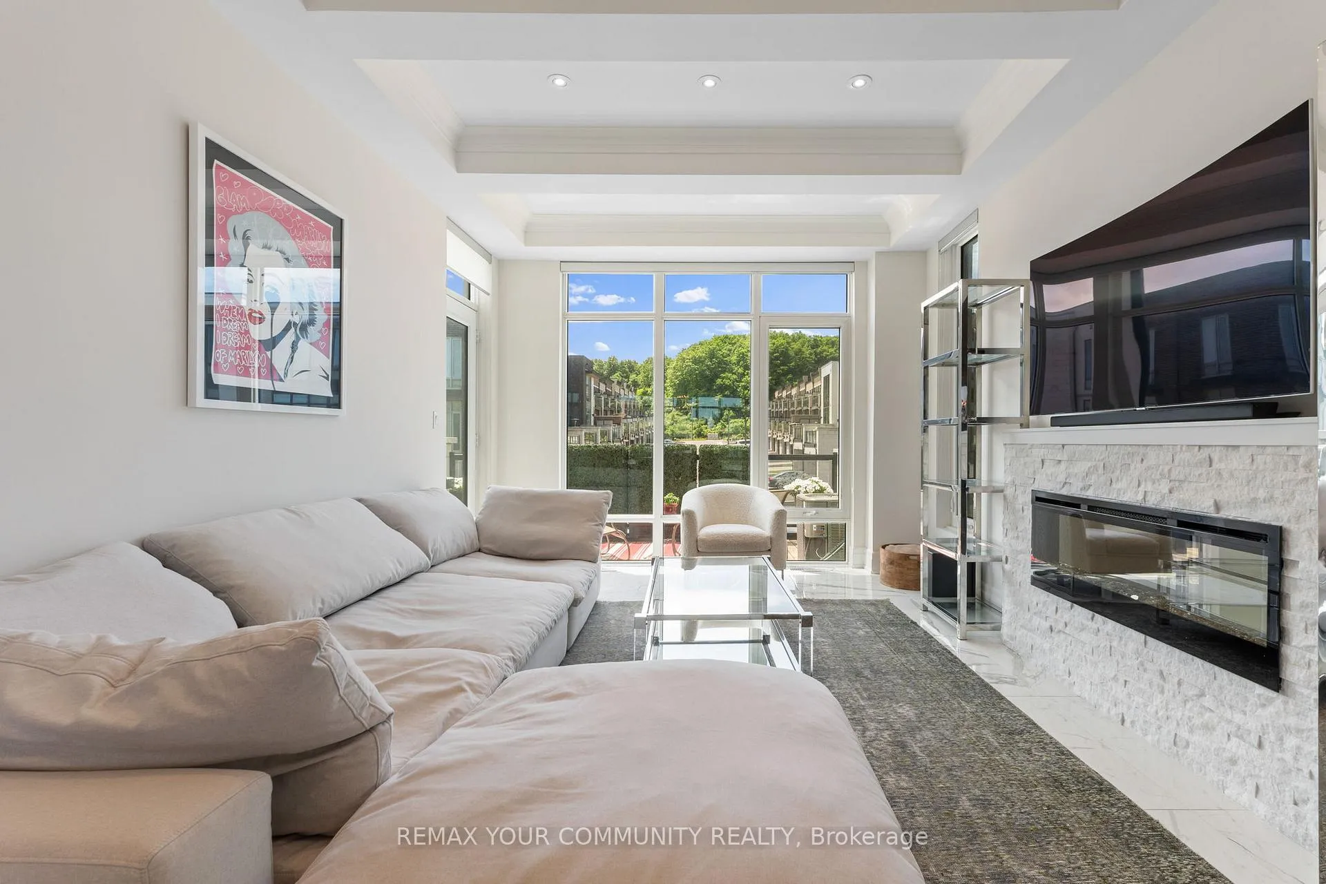 Photo 15 of 40 Crimson Forest Drive, Vaughan, Patterson — HOMEH