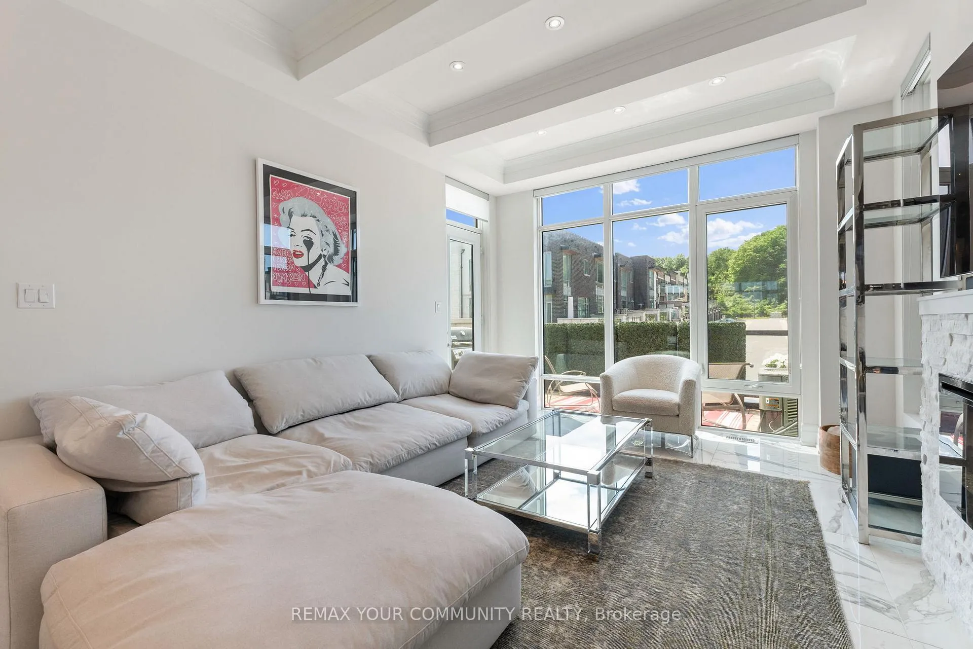 Photo 16 of 40 Crimson Forest Drive, Vaughan, Patterson — HOMEH